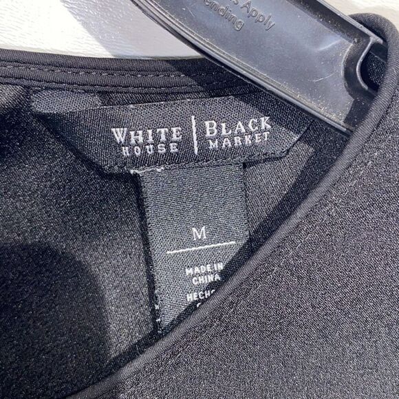 White House Black Market Women's Black Keyhole Back Sleeveless Blouse Medium - Picture 8 of 8